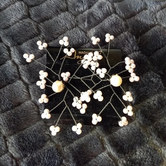 Vintage 80s delicate spray of 'pearls' statement earrings NWT - Picture 2 of 6